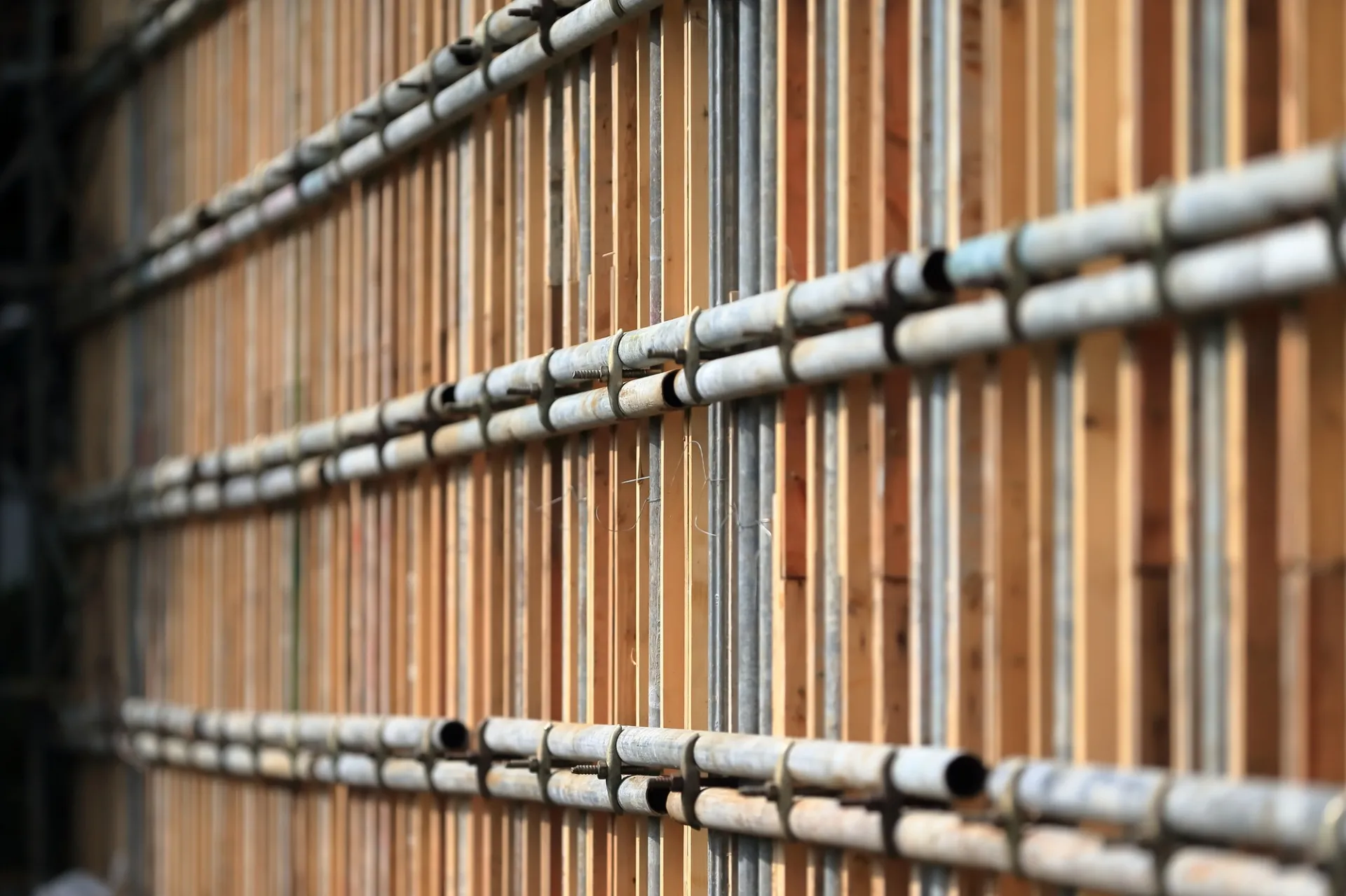 契約社員 / 型枠大工